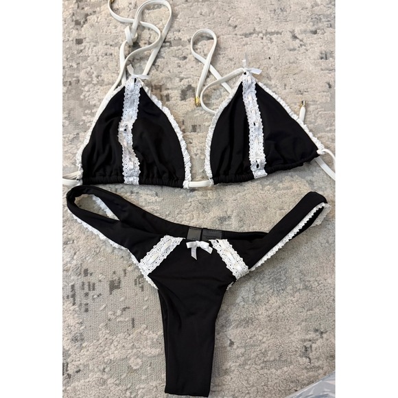 Beach Bunny Other - Beach Bunny Swimwear Black White Lace Ribbon Bikini Set Top XL Bottom XS rare
